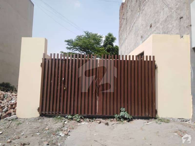خدا بخش کالونی کینٹ لاہور میں 4 مرلہ گودام 25 ہزار میں کرایہ پر دستیاب ہے۔ خدا بخش کالونی کینٹ لاہور میں 4 مرلہ گودام 25 ہزار میں کرایہ پر دستیاب ہے۔