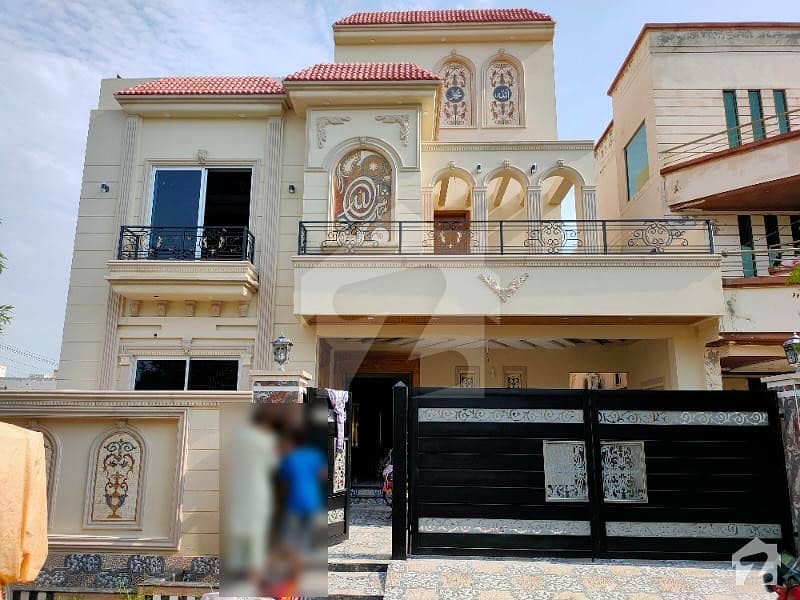 10 Marla Brand New Designer House At Hot Location Very Near To Park And Masjid