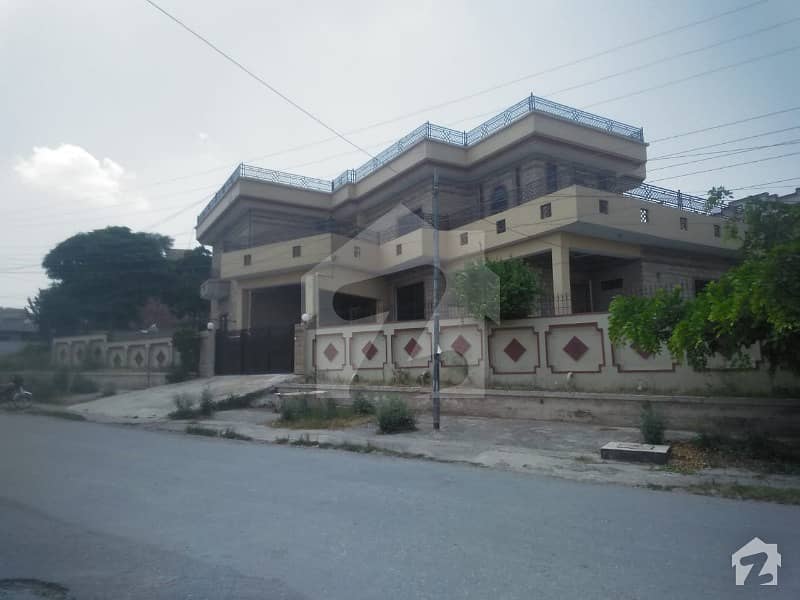 6 Beds 1 Kanal Spectacular House For Sale In Gulshanabad