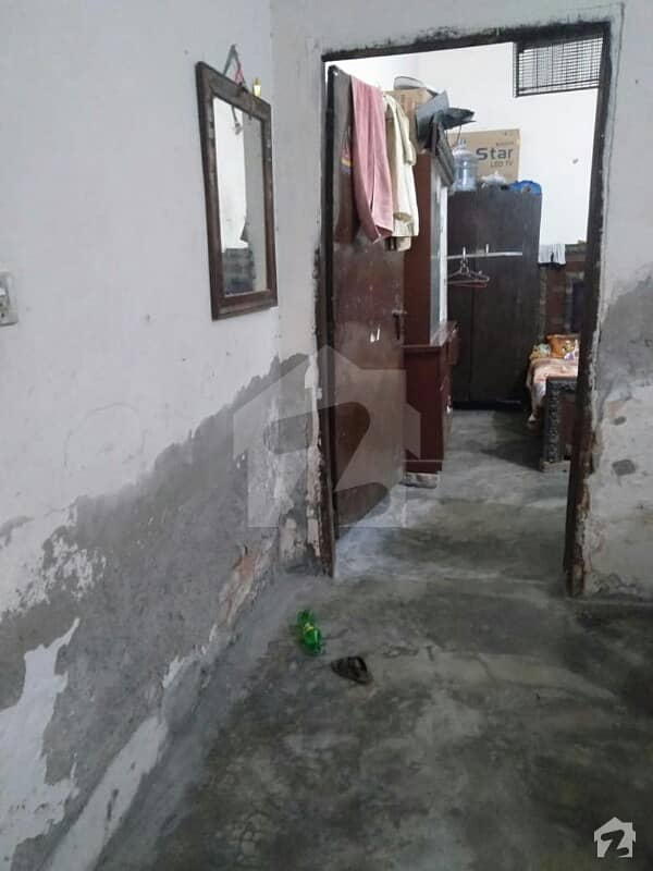 نشتر کالونی لاہور میں 4 کمروں کا 3 مرلہ مکان 30 لاکھ میں برائے فروخت۔