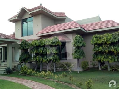 روہی نالہ روڈ لاہور میں 5 کمروں کا 5 کنال فارم ہاؤس 8 کروڑ میں برائے فروخت۔