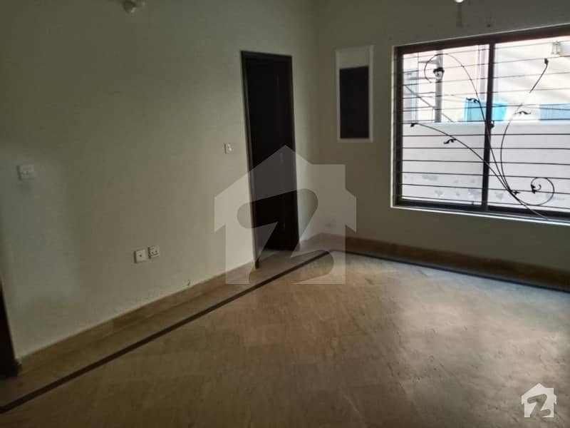 1 Kanal Lower Portion Near Jalal Sons Available For Rent In Dha Phase 5