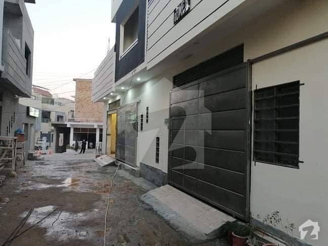 ایمرالڈ لودجیس شیر علی ٹاؤن پشاور میں 6 کمروں کا 4 مرلہ گھر 1.2 کروڑ میں برائے فروخت۔
