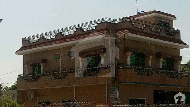 Corner House Double Storey For Sale In Bankers Colony Dhamial Road
