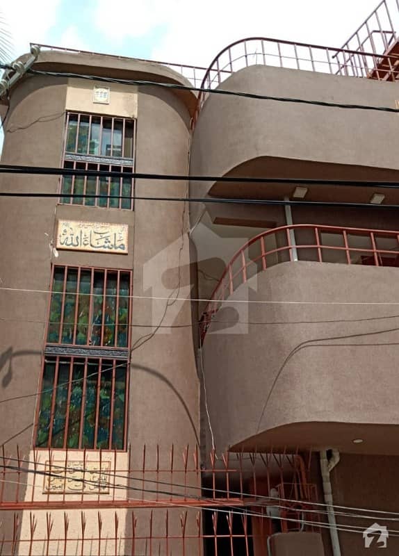 گلستانِِ جوہر ۔ بلاک 2 گلستانِ جوہر کراچی میں 8 کمروں کا 10 مرلہ مکان 3.9 کروڑ میں برائے فروخت۔