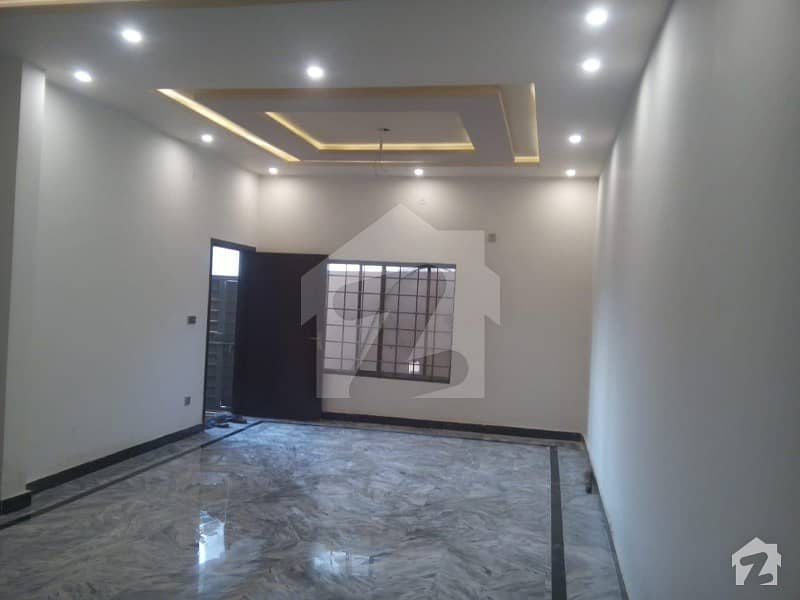 House For Sale In 17 Meter Near Shell Petrol Pump