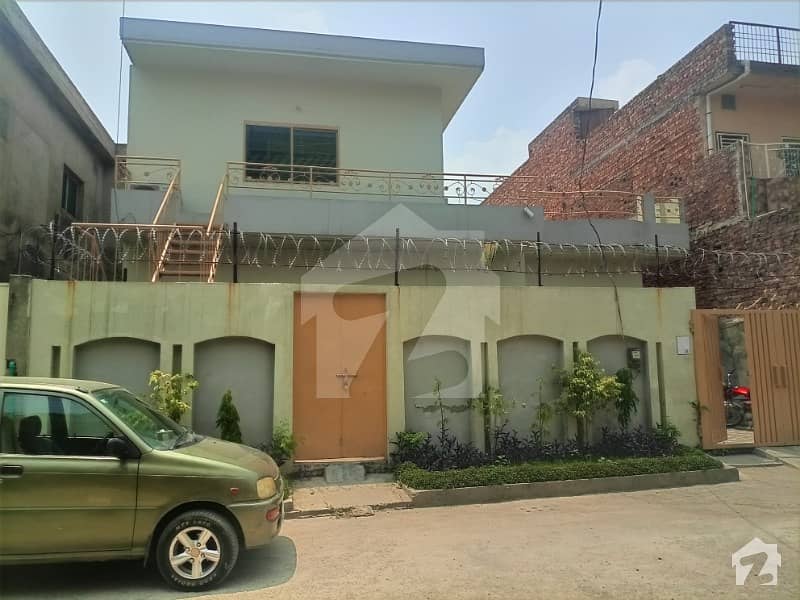 عامر ٹاؤن ہربنس پورہ لاہور میں 5 کمروں کا 10 مرلہ مکان 1.8 کروڑ میں برائے فروخت۔