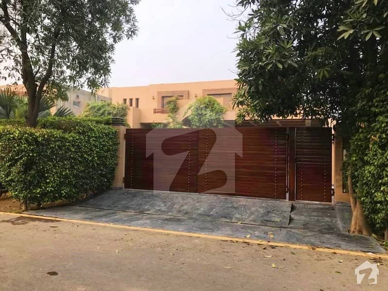 ڈی ایچ اے فیز 2 ڈیفنس (ڈی ایچ اے) لاہور میں 5 کمروں کا 2 کنال مکان 3.25 لاکھ میں کرایہ پر دستیاب ہے۔ ڈی ایچ اے فیز 2 ڈیفنس (ڈی ایچ اے) لاہور میں 5 کمروں کا 2 کنال مکان 3.25 لاکھ میں کرایہ پر دستیاب ہے۔