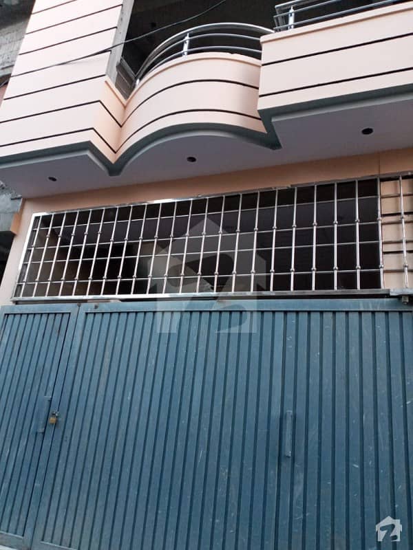 برما ٹاؤن اسلام آباد میں 6 کمروں کا 4 مرلہ مکان 80 لاکھ میں برائے فروخت۔