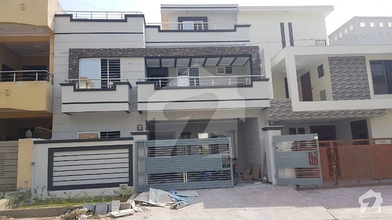 30x60 Double Storey House For Sale