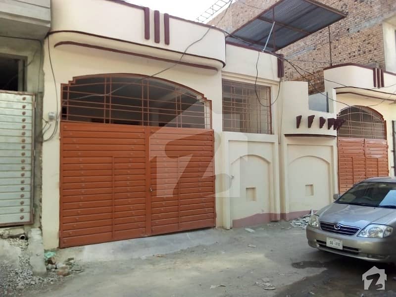 کینال ٹاؤن پشاور میں 6 کمروں کا 7 مرلہ مکان 1.3 کروڑ میں برائے فروخت۔
