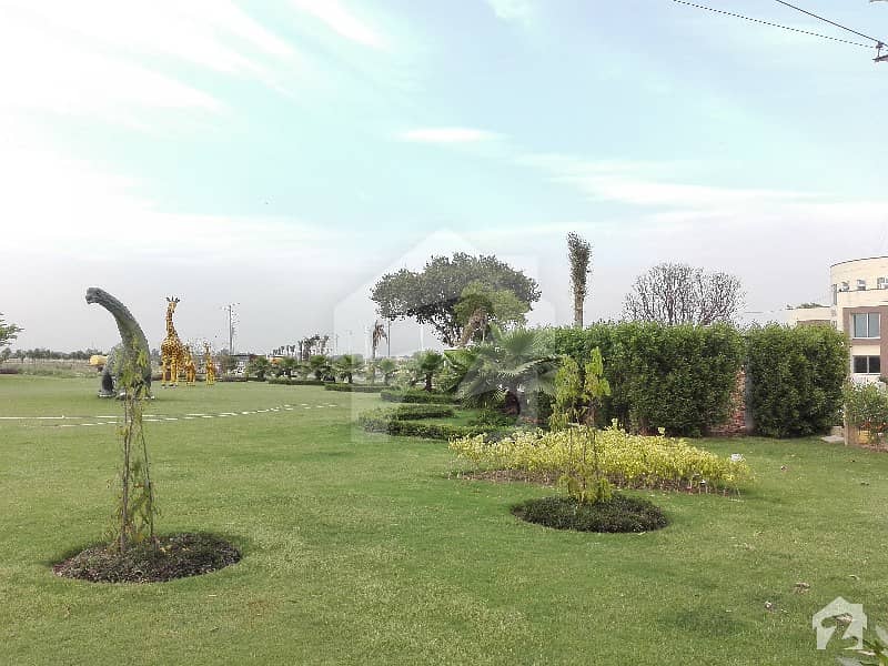 سفاری گارڈن ہاؤسنگ سکیم لاہور میں 5 مرلہ رہائشی پلاٹ 14 لاکھ میں برائے فروخت۔