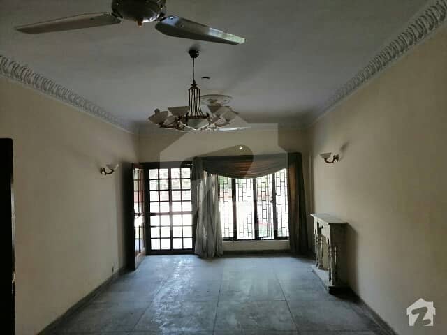 35*80 full house available in g-8-1, 5 bed house
