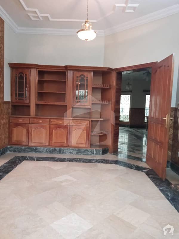 Portion for Rent in F11 islamabad