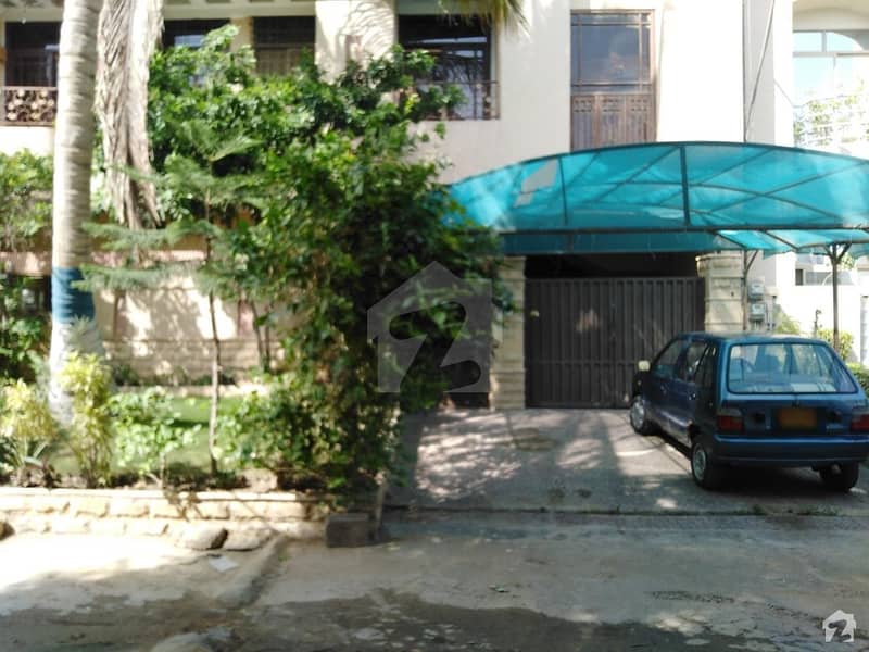 گلستان جوہر - بلاک 16-A گلستانِ جوہر کراچی میں 6 کمروں کا 9 مرلہ مکان 5.75 کروڑ میں برائے فروخت۔