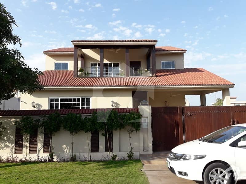 Dha Phase 8 House Fore Sale Ideal And Prime Location