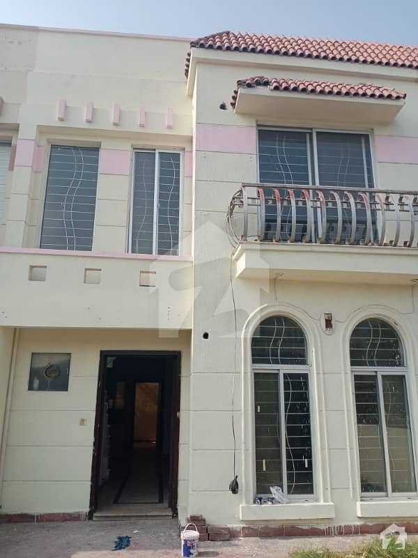 6 Marla House For Rent In Paragon City R Block 3 Bed Tv Lunch And Attach Wash Room And Kitchen And Water Connection And Ghass Connection And Eletrecity Connection And Tv Cable Connection Good Location Near To Park Near To Masjid Near To Market Near To Sho