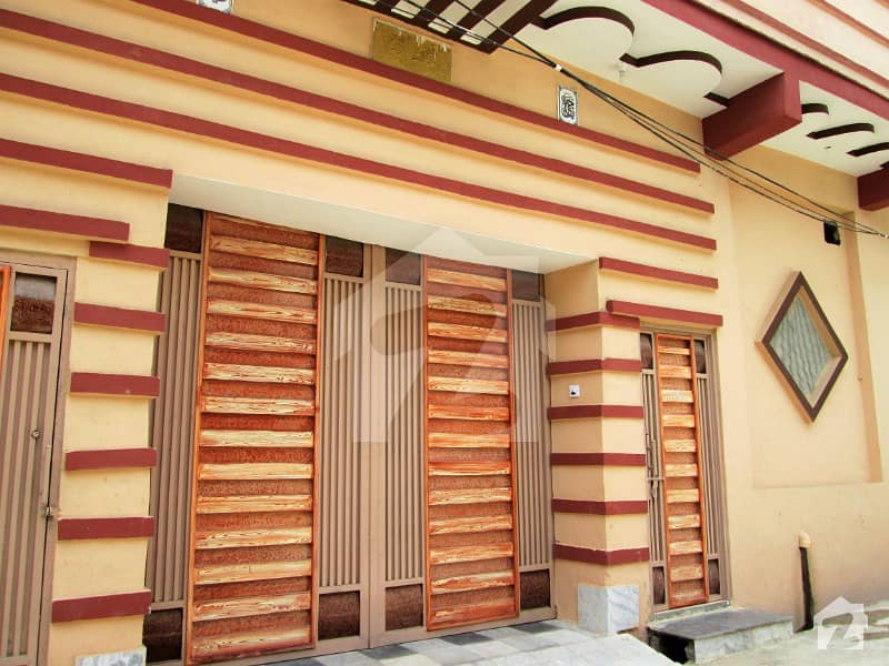 مینگورہ سوات میں 7 کمروں کا 13 مرلہ مکان 1.5 کروڑ میں برائے فروخت۔
