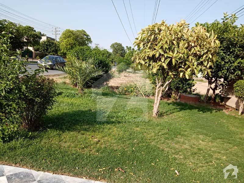 1 Kanal Bungalow Fully Tiled Near Park For Rent In Dha Phase 4