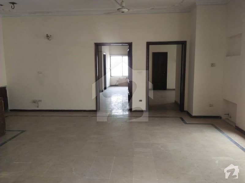 Kanal Upper Portion Available For Rent In Phase 2 Dha Lahore