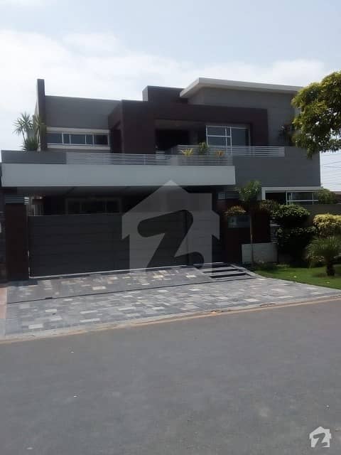 1 Kanal House  Is Available  For Sale In Dha Eme Society