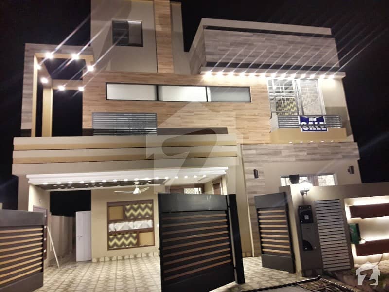 10  Marla Brand New House At Vip Location Of Bahria Town Lahore