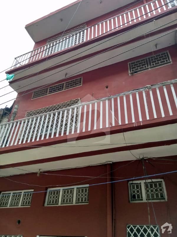 کمیٹی چوک راولپنڈی میں 4 کمروں کا 5 مرلہ مکان 50 ہزار میں کرایہ پر دستیاب ہے۔