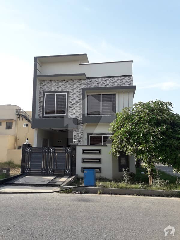 5 Marla Cornor House For Sale In City Housing Sialkot