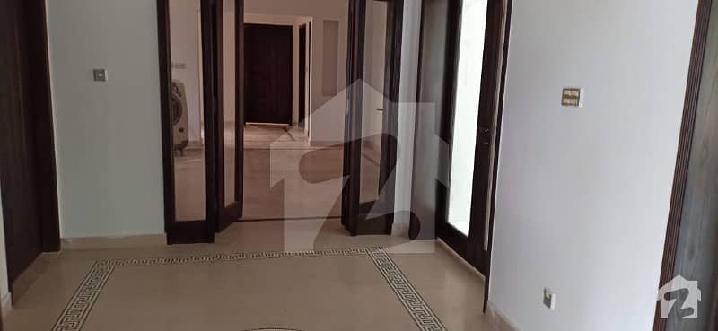 01 Kanal Beautiful Portion For Rent Located On Prime Location Of Dha Phase 5