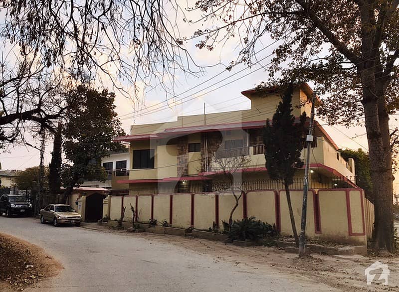 نیو لالہ زار راولپنڈی میں 5 کمروں کا 1.2 کنال مکان 3.5 کروڑ میں برائے فروخت۔