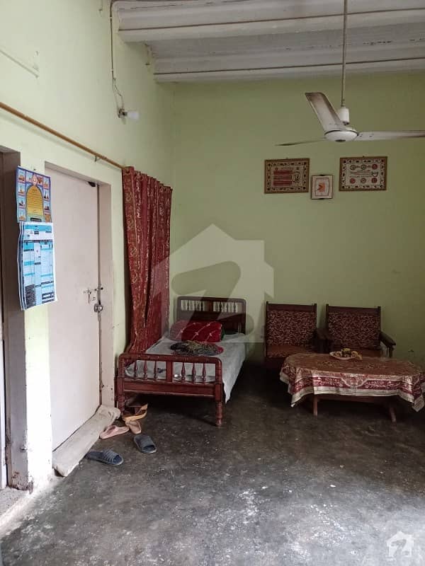 بفر زون - سیکٹر 16-A / 4 بفر زون نارتھ کراچی کراچی میں 4 کمروں کا 5 مرلہ مکان 60 لاکھ میں برائے فروخت۔