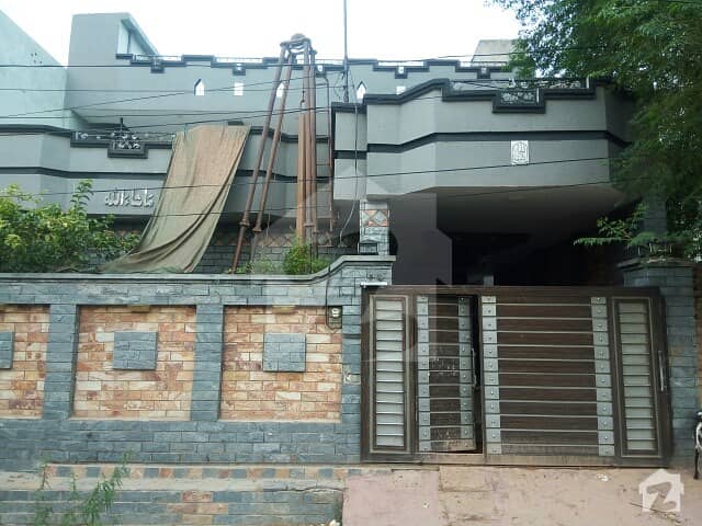 Beautuful 4 Rooms Double Storey House Is Available For Rent In Kehkashan Colony