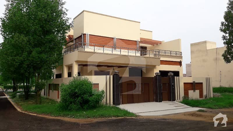 2587  Square Feet House Situated In Citi Housing Society For Sale