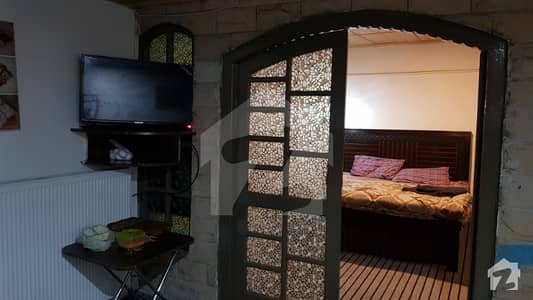 کشمیر پوائنٹ مری میں 1 کمرے کا 1 مرلہ کمرہ 5 ہزار میں کرایہ پر دستیاب ہے۔