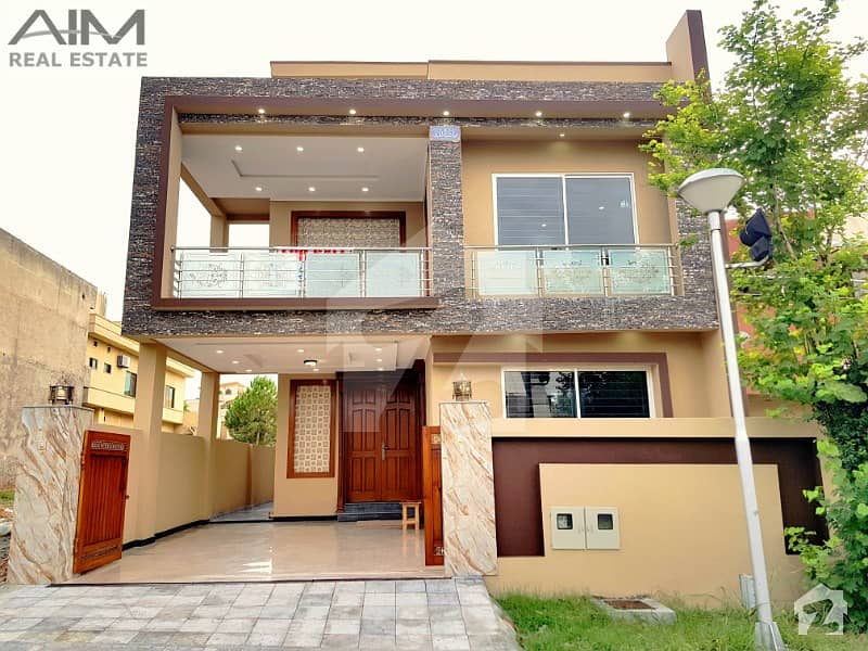 Amazing 10 Marla House For Sale In Bahria Town