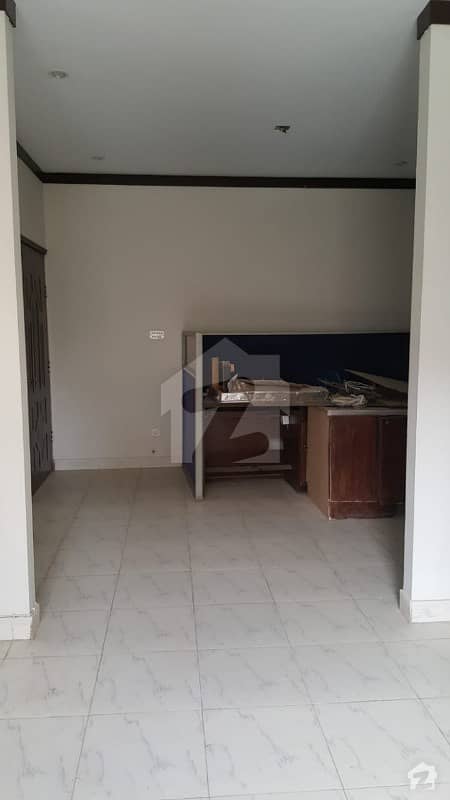 900 Sq Ft Office Available For Rent