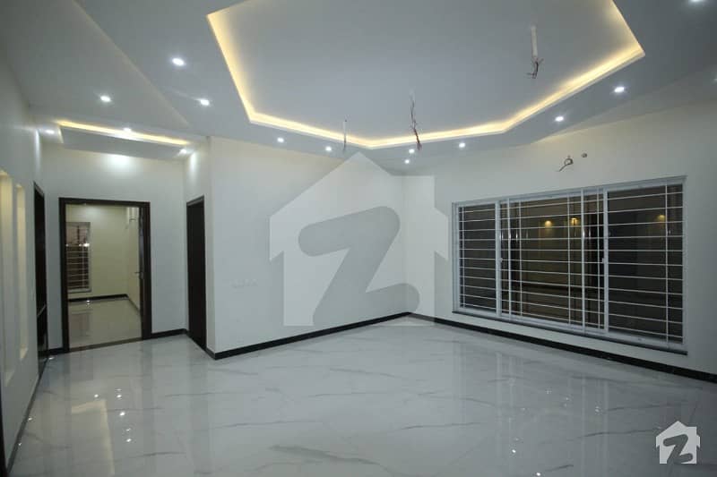 1 Kanal Luxurious Bungalow For Sale In Dha Defence Phase 7 Q Block