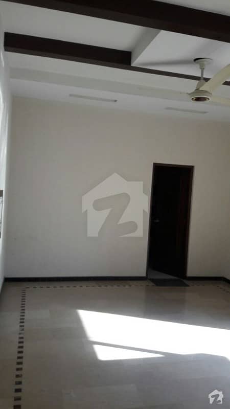 Habib Property Offers 1 Kanal Beautiful Upper Portion For Rent In Sui Gas Society Phase 1 Block E Lahore