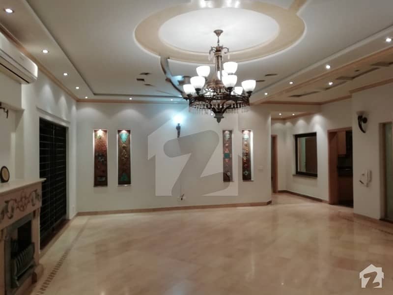 1 Kanal Luxurious Bungalow For Rent Dha Phase 4