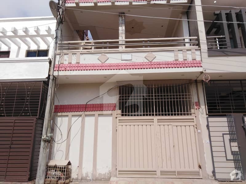 المجید پیراڈایئز رفیع قمر روڈ بہاولپور میں 4 کمروں کا 3 مرلہ مکان 42 لاکھ میں برائے فروخت۔