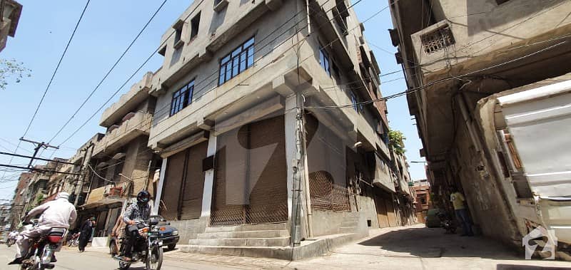 دل محمد روڈ لاہور میں 5 کمروں کا 7 مرلہ عمارت 9 کروڑ میں برائے فروخت۔