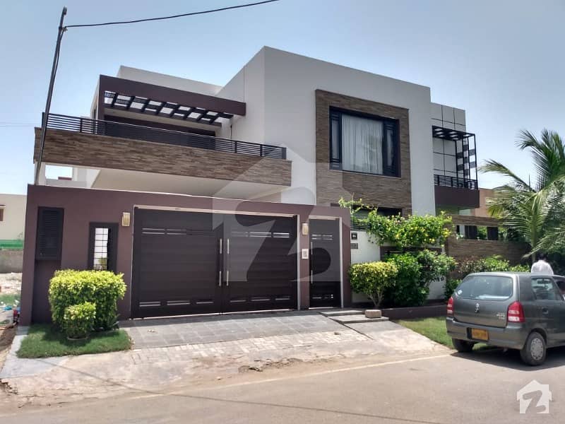 Beautiful Bungalow Available For Sale in Phase VI DHA