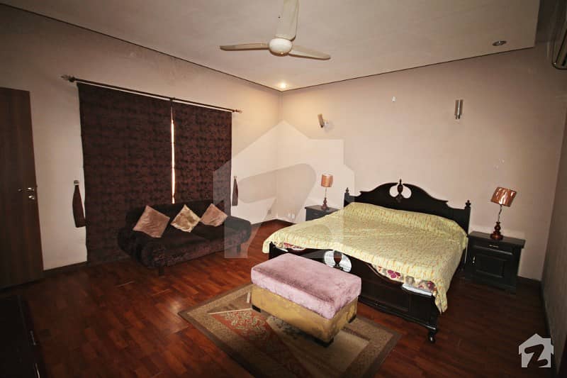 ڈی ایچ اے فیز 3 ڈیفنس (ڈی ایچ اے) لاہور میں 3 کمروں کا 2 کنال بالائی پورشن 80 ہزار میں کرایہ پر دستیاب ہے۔
