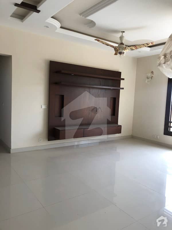 Brand New 500 Sq Yards Bungalow For Sale