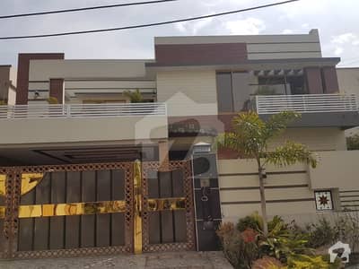 1 Kanal Brand New Ultra Modern House For Sale Very Hot Location Solid Construction Direct Owner 1 Kanal Brand New Ultra Modern House For Sale Very Hot Location Solid Construction Direct Owner
