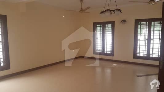 Bungalow For Rent 300 Sq Yard 4 Bed At Dha Karachi