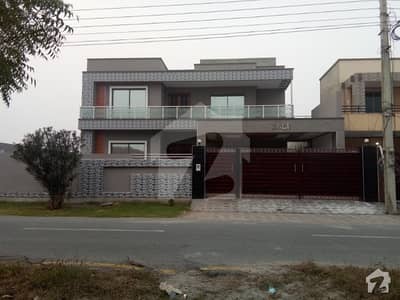4500  Square Feet Upper Portion In University Town For Rent At Good Location