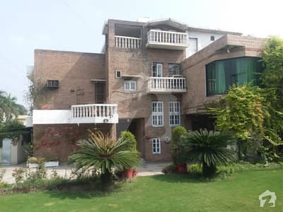 ڈیفینس آفیسر کالونی پشاور میں 6 کمروں کا 2.11 کنال مکان 13.5 کروڑ میں برائے فروخت۔ ڈیفینس آفیسر کالونی پشاور میں 6 کمروں کا 2.11 کنال مکان 13.5 کروڑ میں برائے فروخت۔