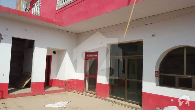 1 Kanal Commercial Building For Sale
