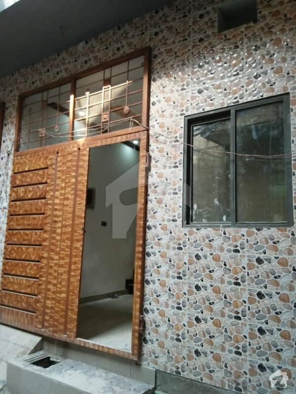 اچھرہ لاہور میں 3 کمروں کا 3 مرلہ مکان 57 لاکھ میں برائے فروخت۔